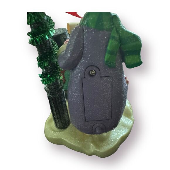 Hallmark Keepsake Ornament‎ Maxine the Crabby Caroler Sound and Light Christmas - Picture 8 of 8